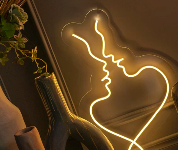 "Kiss 2.0"